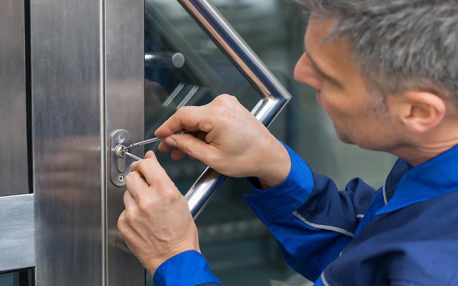 changer serrure porte de garage Vaujours